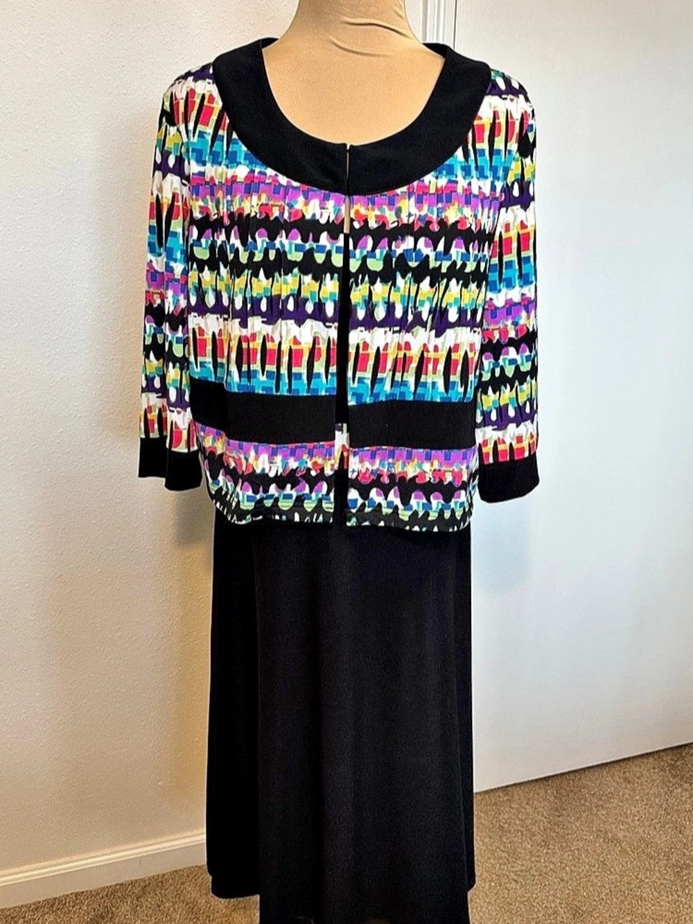 R&K Abstract Print Maxi Dress Size Large Like New